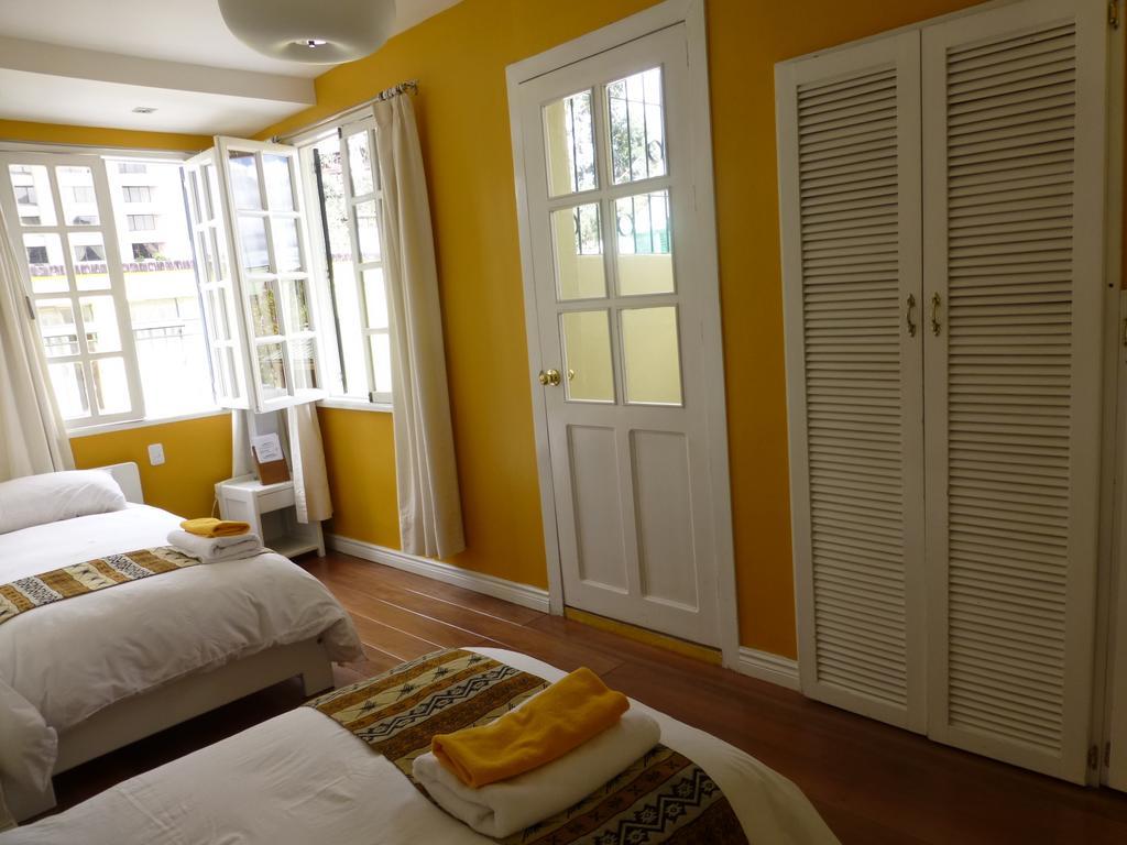 Hotel Cayman Quito Kültér fotó