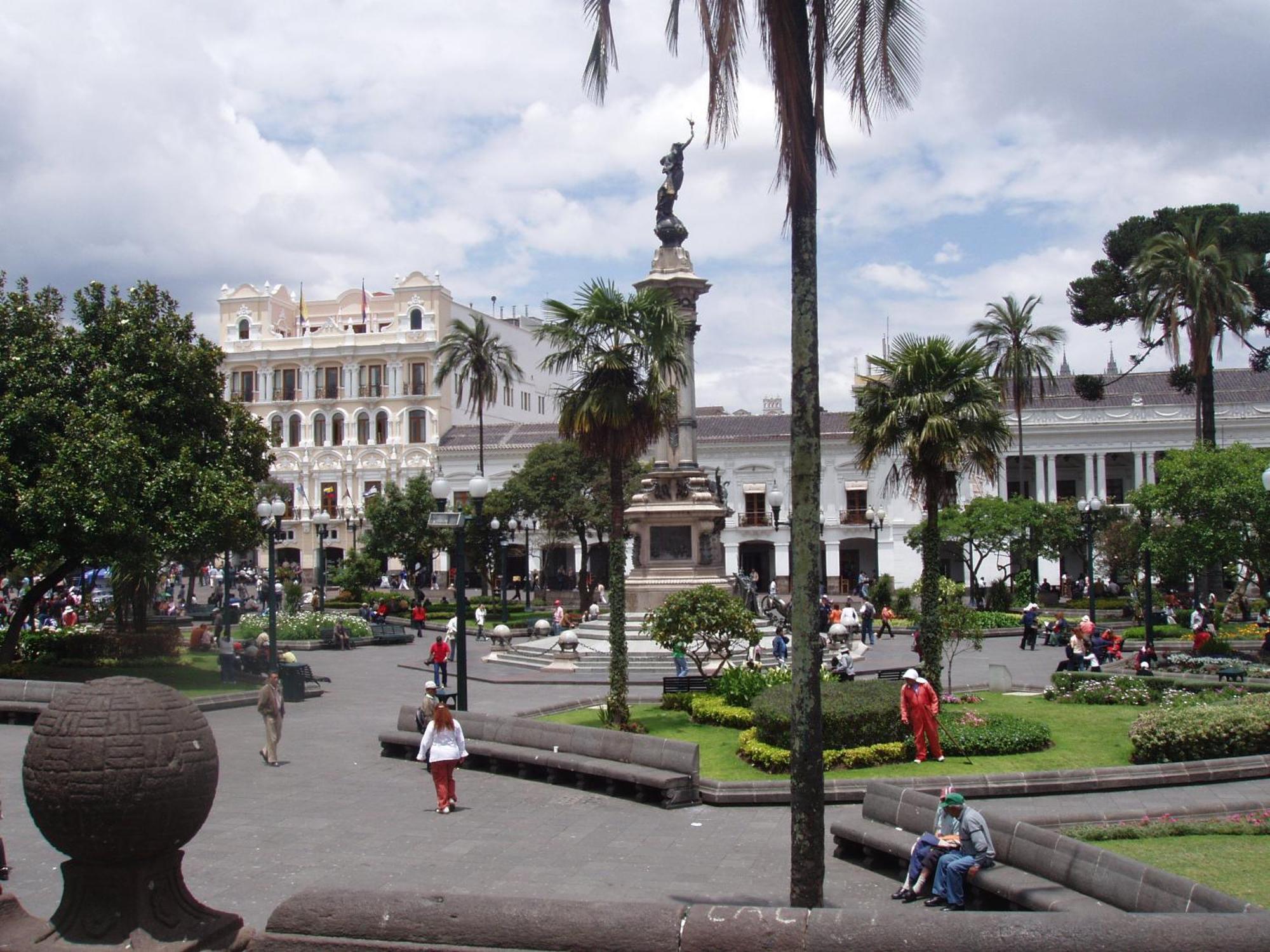 Hotel Cayman Quito Kültér fotó